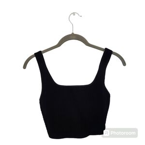 Aritzia crop top